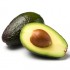 ganze und halbe avocado isoliert auf weiss ganze und halbe avocado isoliert auf weiss